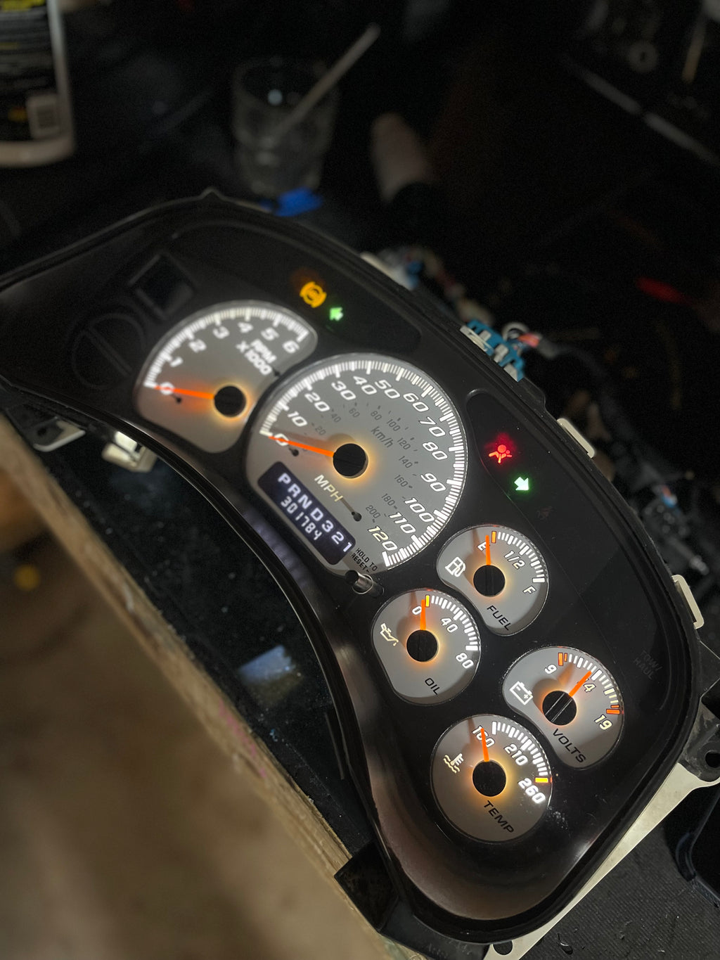1999–2002 Silverado / Sierra White SS 120 MPH Gauge Cluster – White LEDs + White Glow Needles | Plug & Play Rebuild