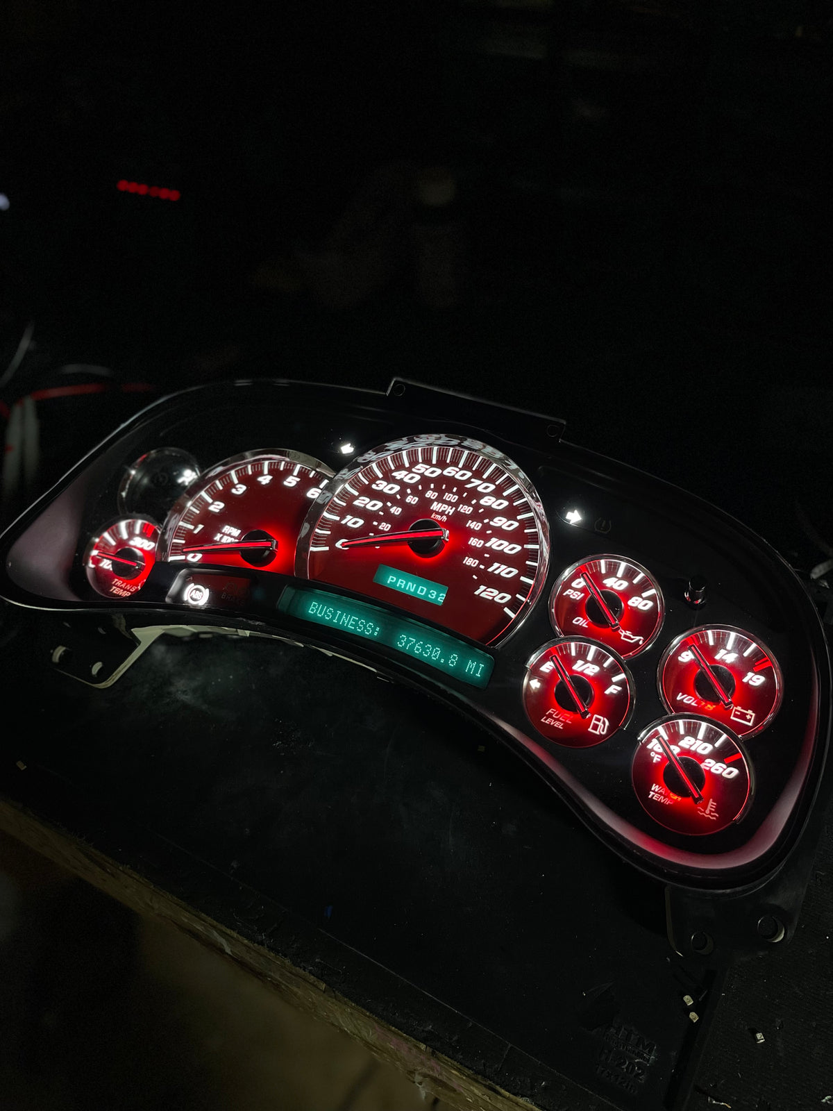 Red SS Performance Cluster – Plug & Play Rebuilt 03-07 with platinum needles /chrome bezel