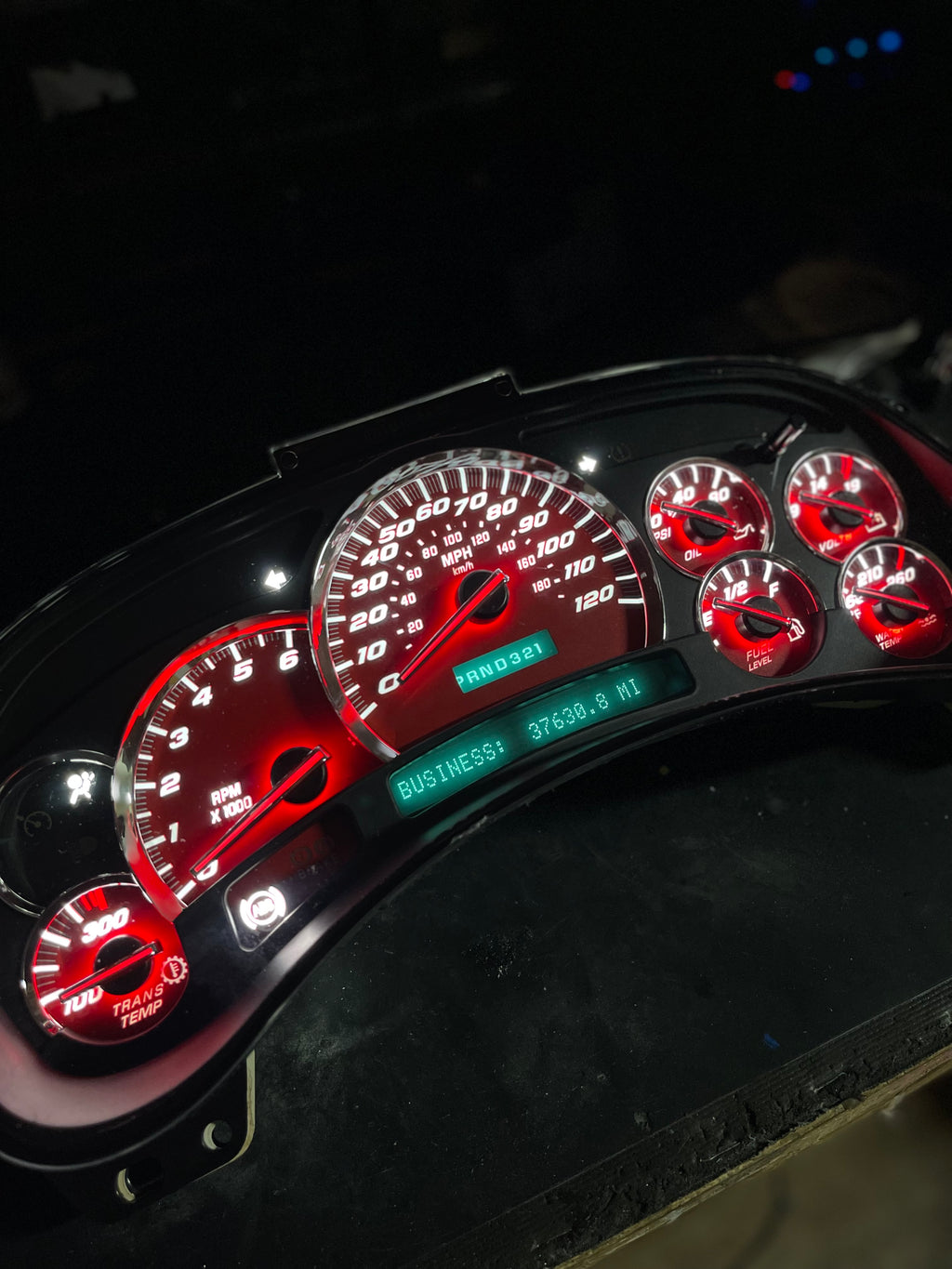 Red SS Performance Cluster – Plug & Play Rebuilt 03-07 with platinum needles /chrome bezel