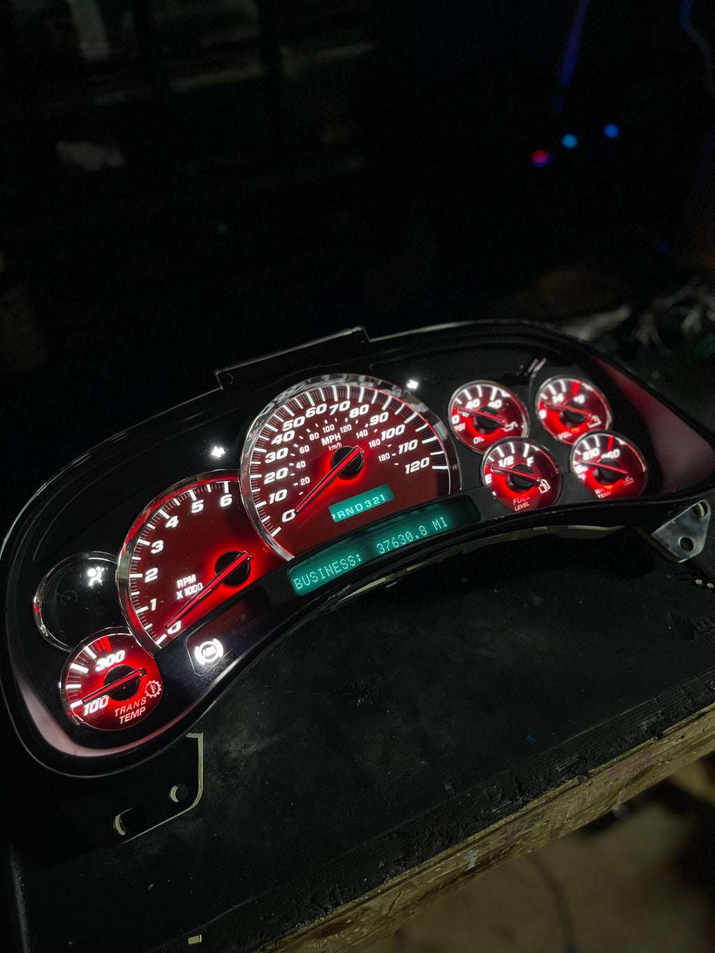 Red SS Performance Cluster – Plug & Play Rebuilt 03-07 with platinum needles /chrome bezel
