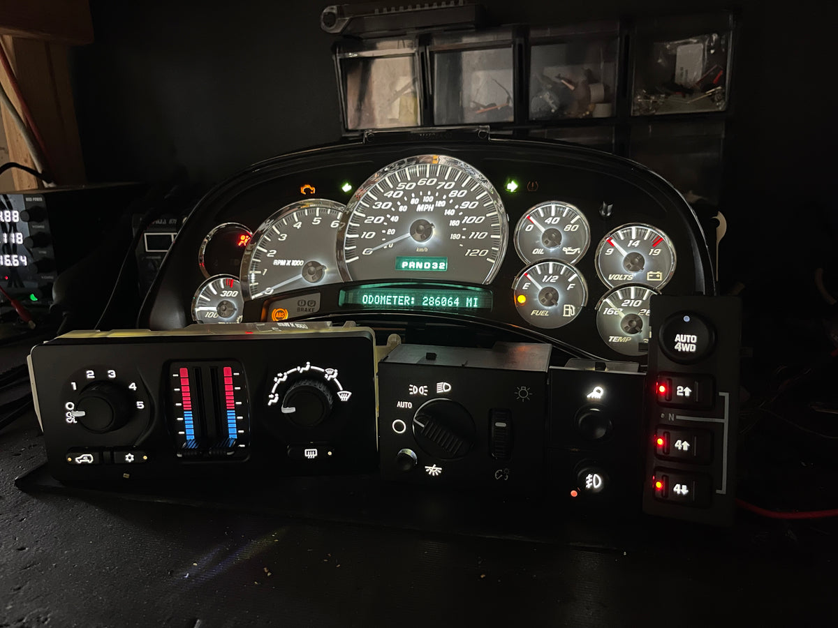 White Super Sport (SS) Style Gauge Cluster Combo – 2003–2007 GM GMT800