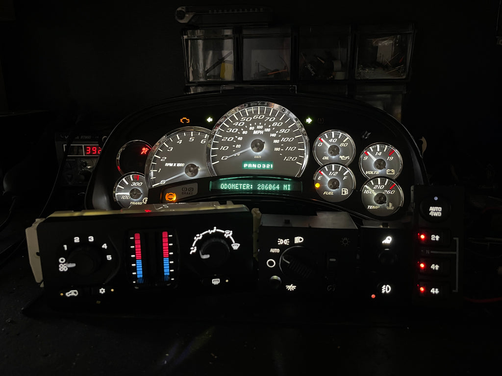 White Super Sport (SS) Style Gauge Cluster Combo – 2003–2007 GM GMT800
