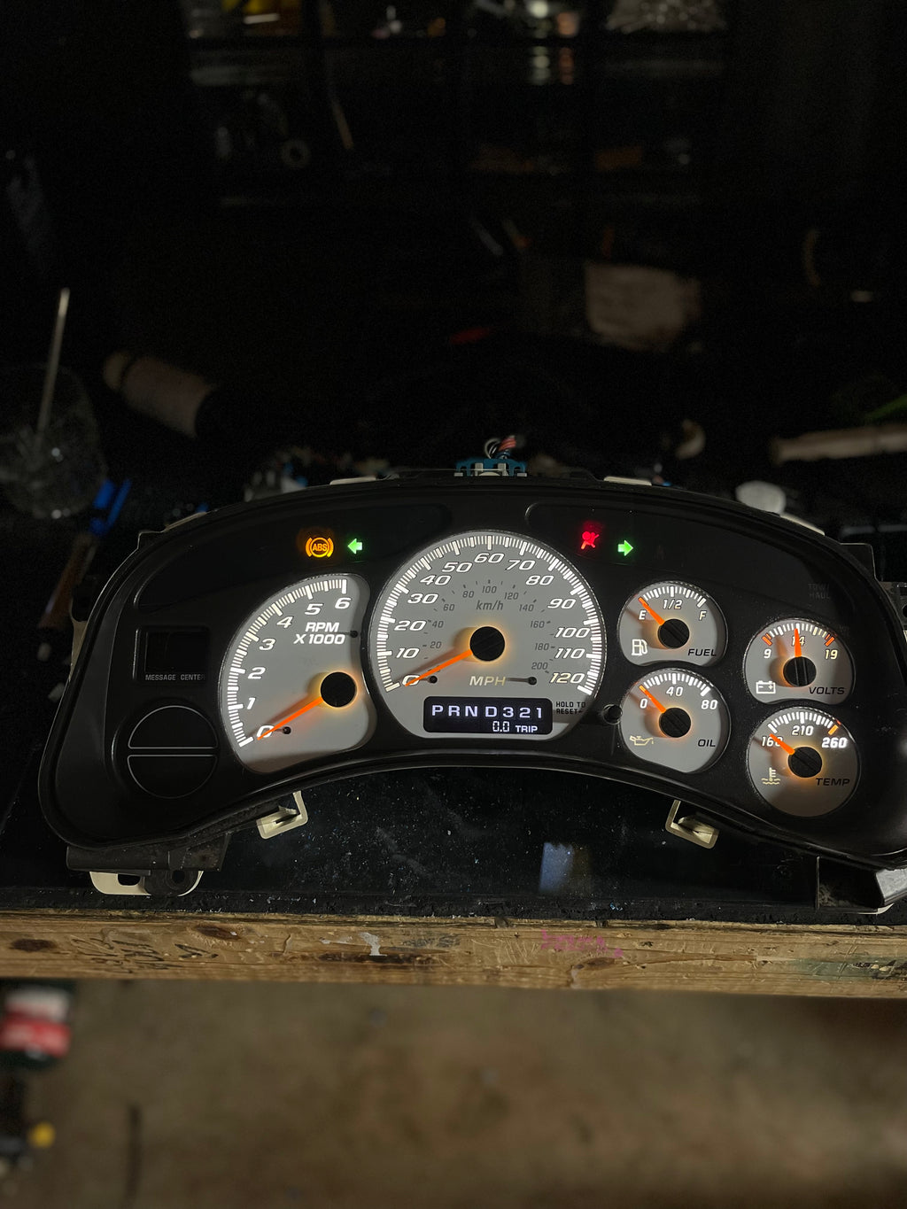 1999–2002 Silverado / Sierra White SS 120 MPH Gauge Cluster – White LEDs + White Glow Needles | Plug & Play Rebuild