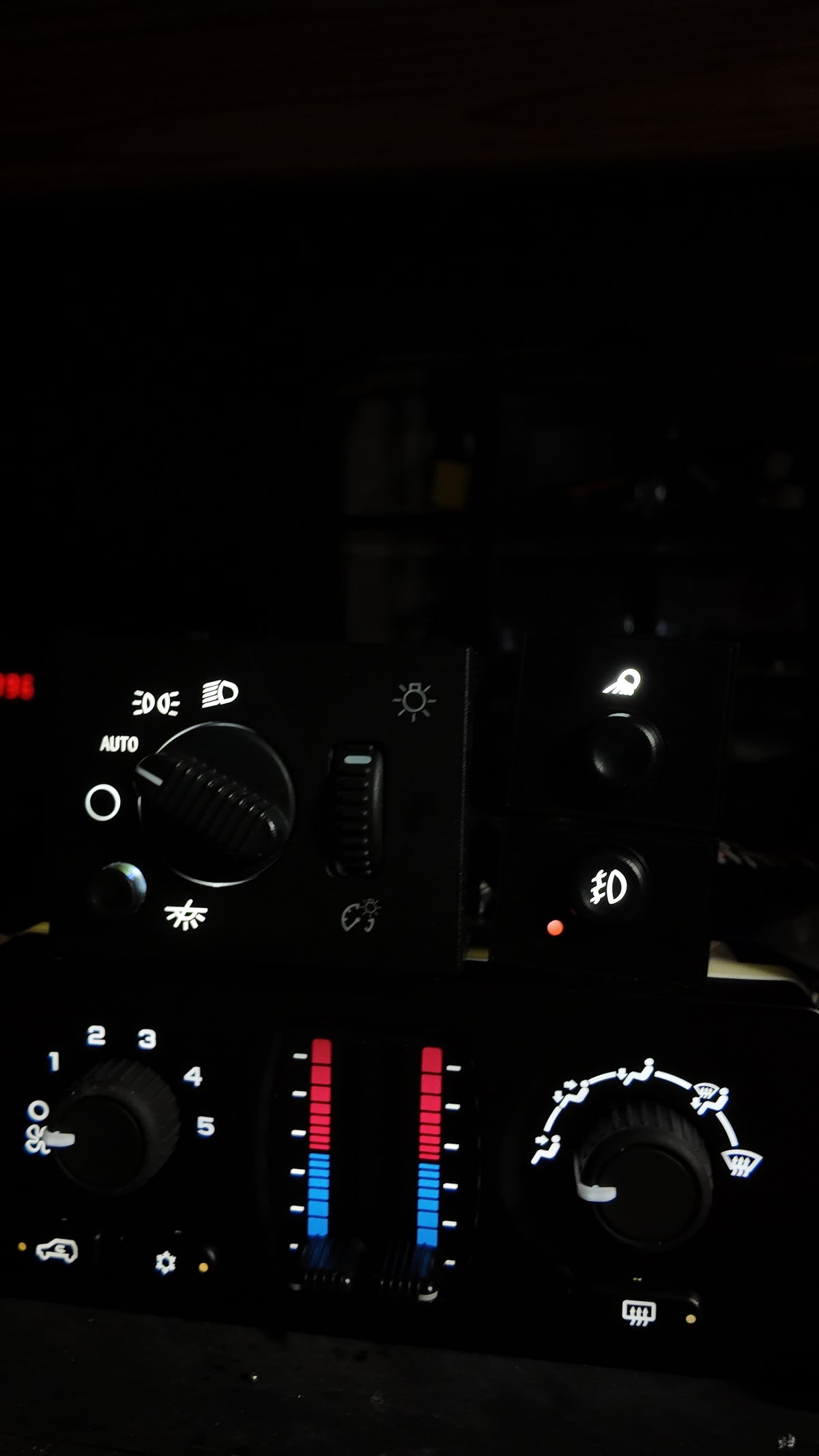 03-07 WHITE LED /GMC Silverado, Sierra, Tahoe Suburban AC/Heater and headlight/fog light switch