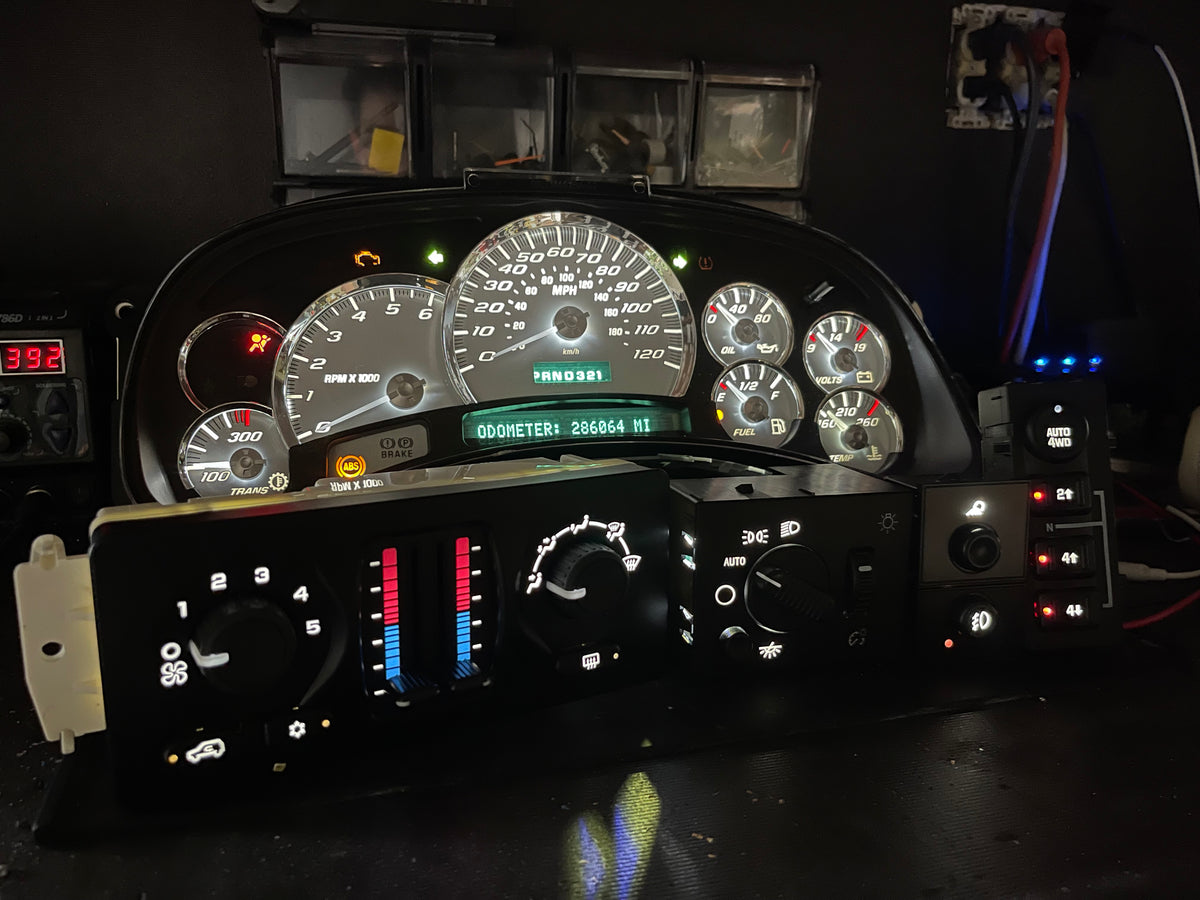 White Super Sport (SS) Style Gauge Cluster Combo – 2003–2007 GM GMT800
