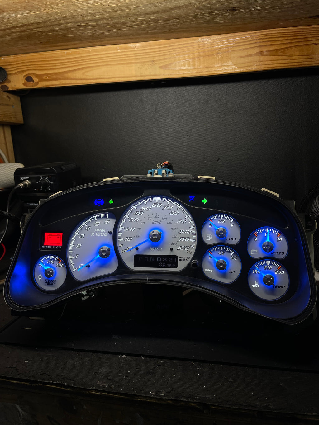 1999–2002 Silverado / Sierra White SS 120 MPH Gauge Cluster – Blue LEDs + Blue Glow Needles | Plug & Play Rebuild (Working Trans Temp)