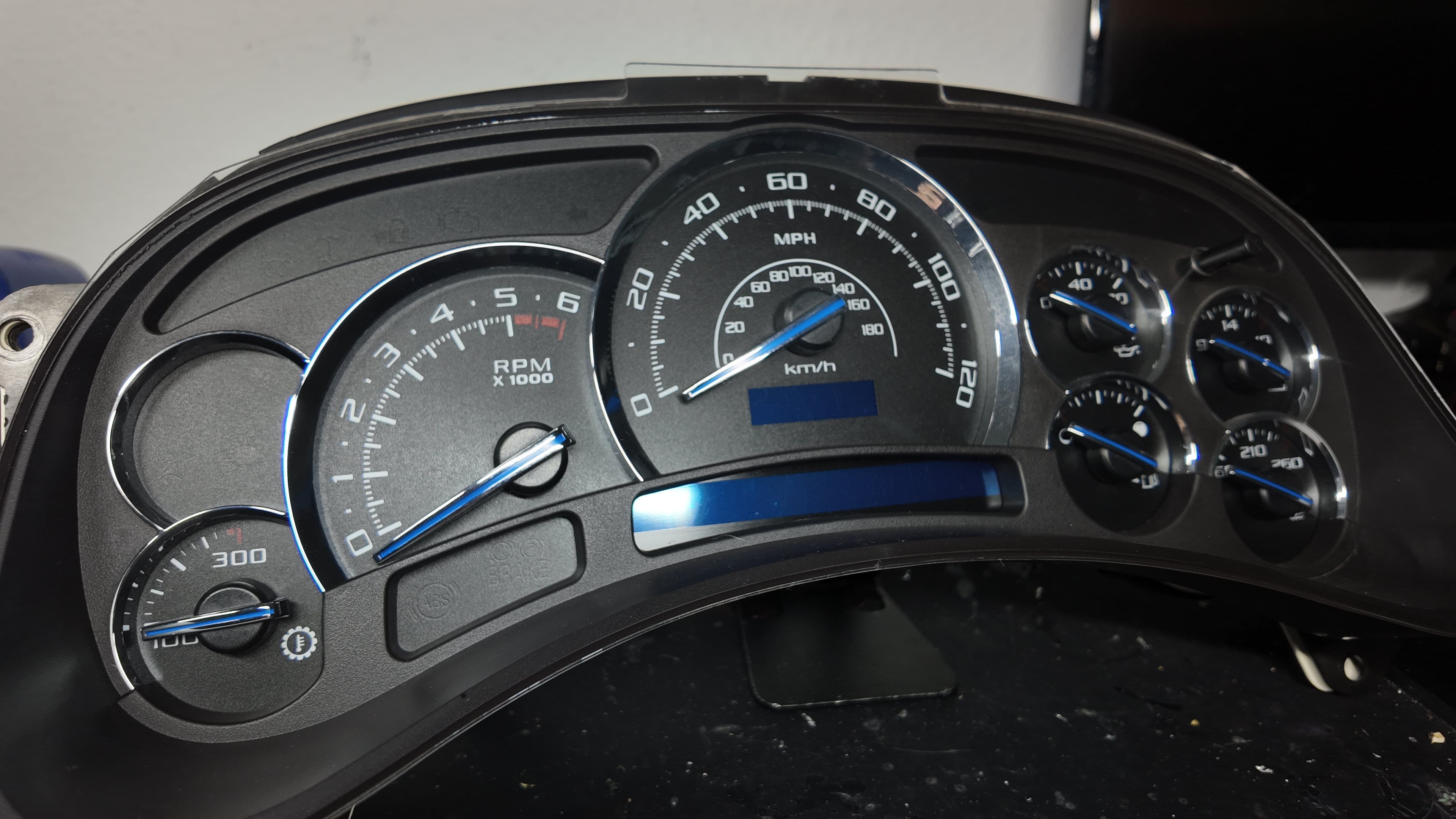 ⭐ 03–07 Cadillac Escalade Platinum Gauge Cluster | Premium White LED Upgrade ⭐