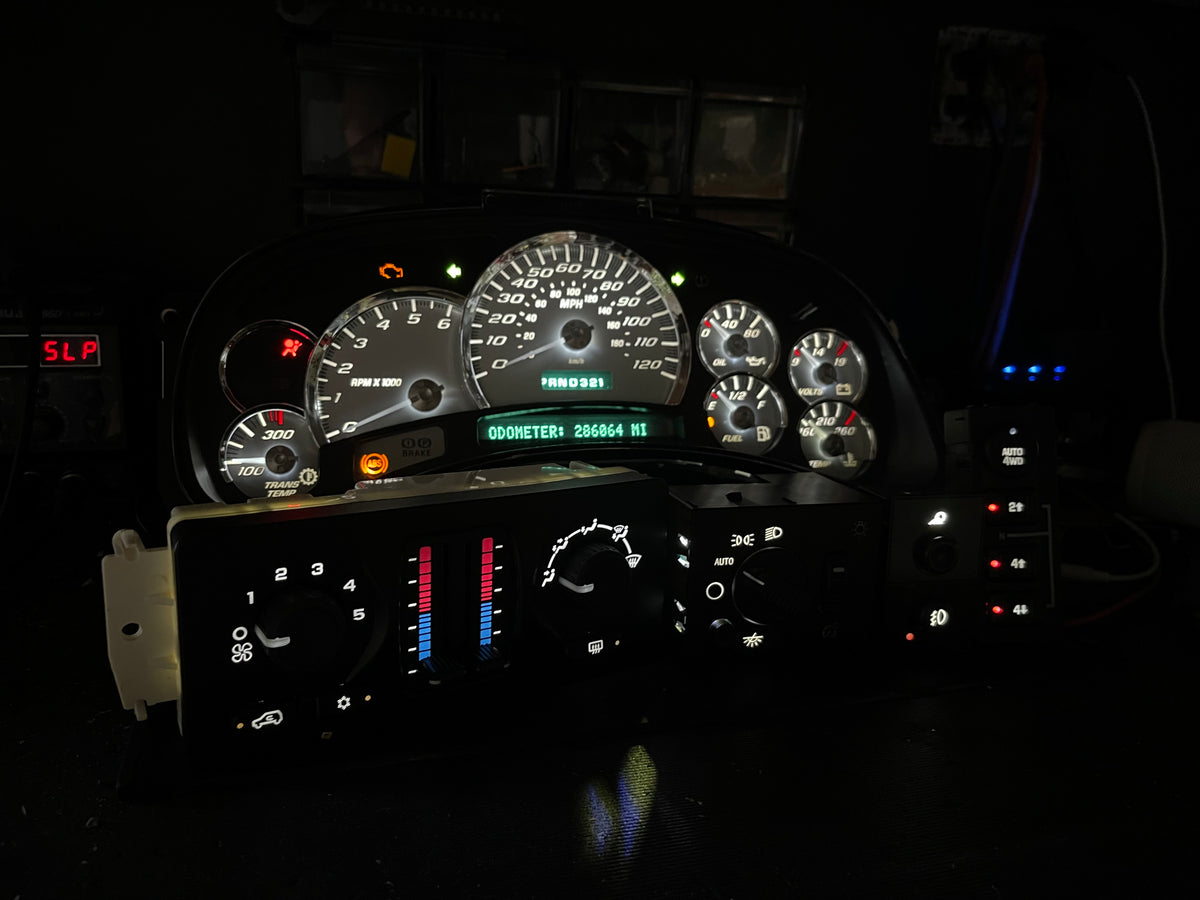 White Super Sport (SS) Style Gauge Cluster Combo – 2003–2007 GM GMT800