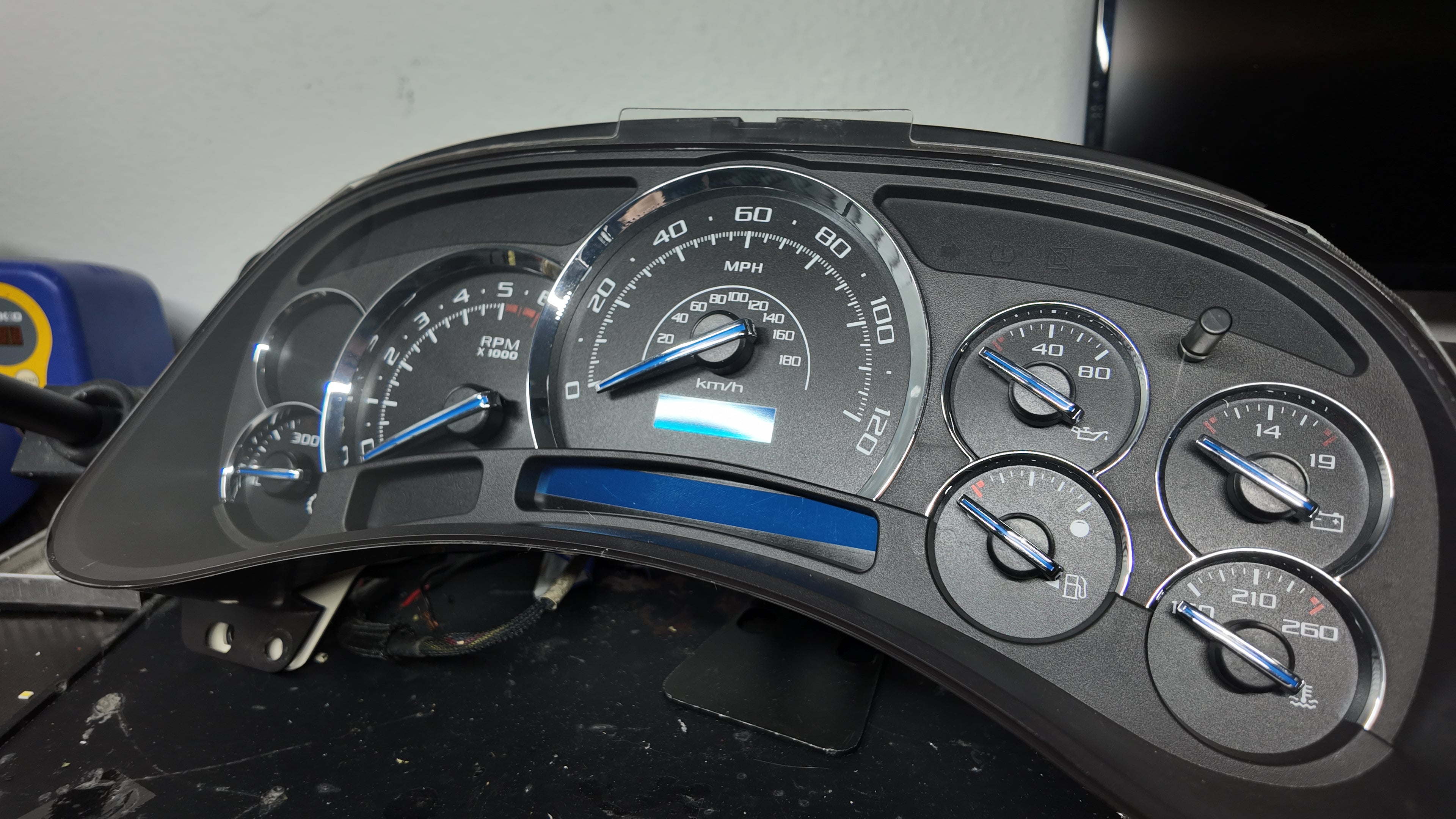 ⭐ 03–07 Cadillac Escalade Platinum Gauge Cluster | Premium White LED Upgrade ⭐