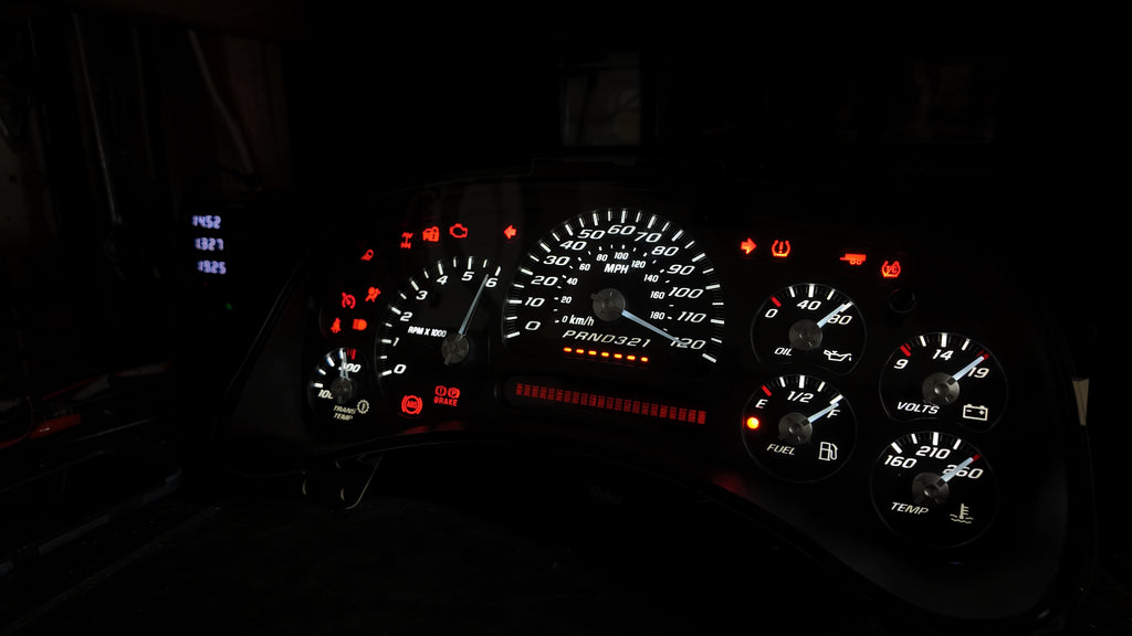 Black Super Sport (SS) Style Gauge Cluster – 2003–2007 GM GMT800