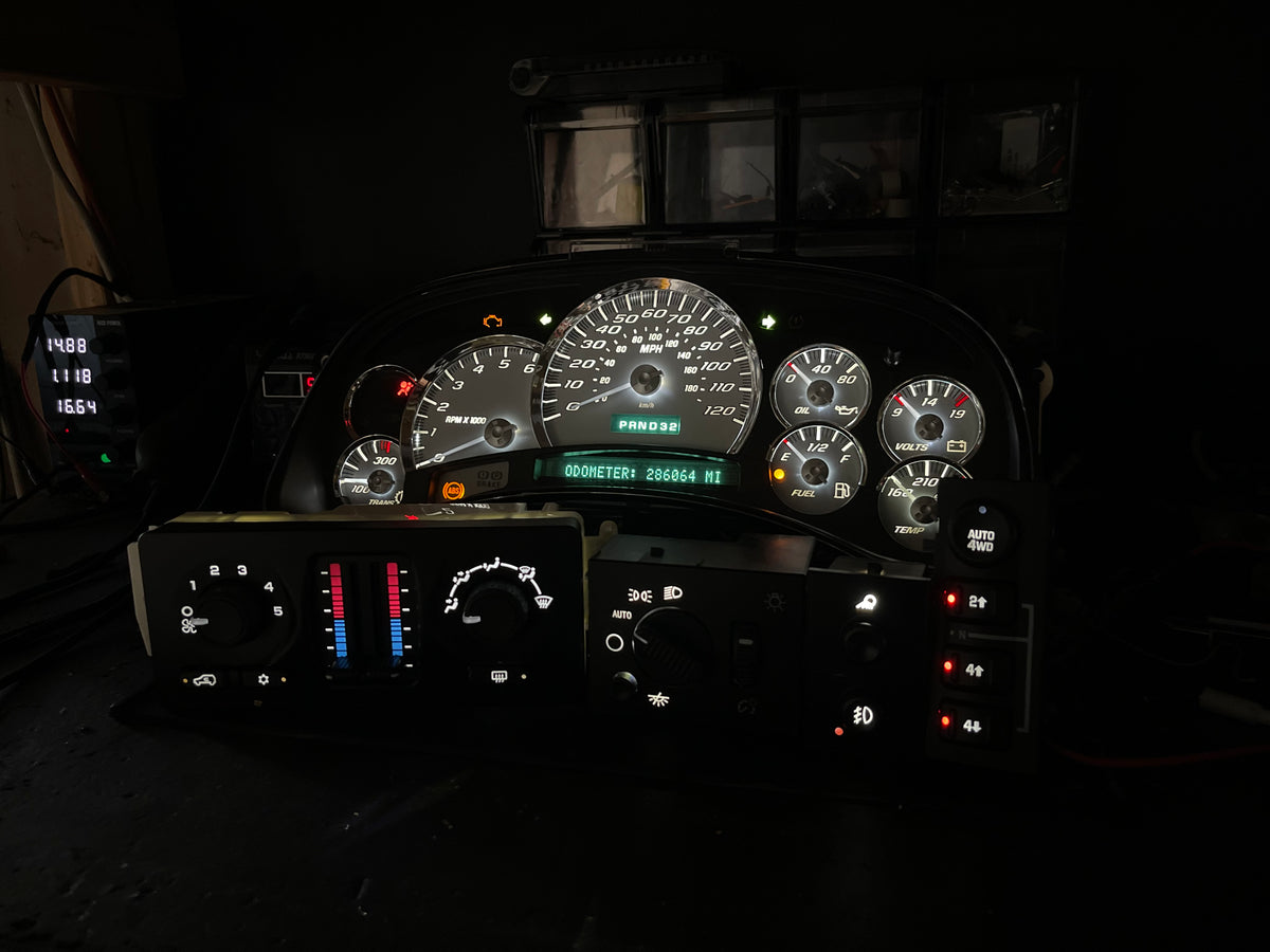 White Super Sport (SS) Style Gauge Cluster Combo – 2003–2007 GM GMT800